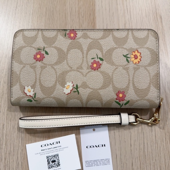 Coach CH360 Women's Light Khaki Signature Ditzy Long Zip Around Wallet NWT - Picture 9 of 13